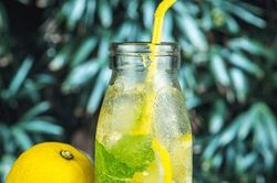 Uống những loại nước ép này không chỉ xua tan cái nóng mà còn bổ dưỡng