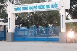 Tàu cao tốc chở đề thi THPT Quốc gia đã đến đảo Phú Quốc