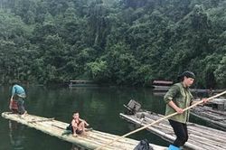 Nguy hiểm khi lưu thông trên hồ Khuổi Khe