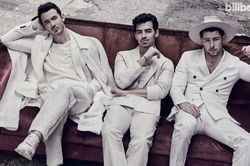 Album 'Happiness Begins' của Jonas Brothers: Chặng đường mới đầy hạnh phúc