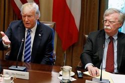 Ông Trump tiết lộ sốc về cố vấn an ninh quốc gia