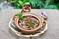 Công thức làm món thịt bê nấu nồi gọ dậy mùi tiêu, hành tím