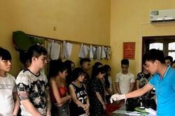Phát hiện 8 thiếu nữ cùng 6 chàng trai trẻ sử dụng ma túy trong khách sạn