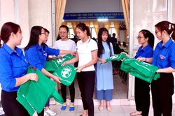 'Tuyên chiến' với rác thải nhựa: Cần hành động ngay