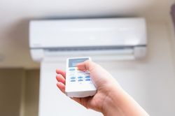 Làm gì khi máy lạnh không nhận tín hiệu từ remote?