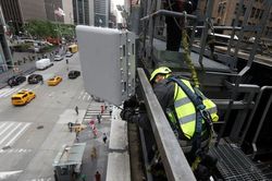 Mỹ muốn siết thêm quy định về các thiết bị 5G