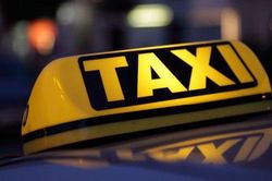 Gắn mào xe công nghệ: Lo ngại bùng phát 'taxi dù'