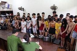 Hàng chục 'nam thanh nữ tú' dương tính với ma túy 'bay lắc' trong quán karaoke ở Vĩnh Phúc
