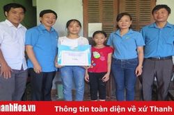 TP Sầm Sơn trao quà cho trẻ em, học sinh nghèo có hoàn cảnh khó khăn