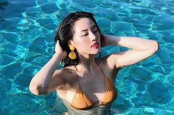 Loạt fashionista chăm diện bikini khoe vóc dáng nóng bỏng