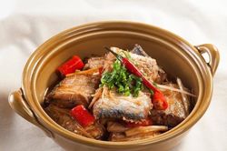 Công thức làm cá hố kho hành gừng đậm đà, thơm phức