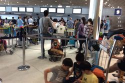 Vietnam Airlines trễ chuyến, khách bị kẹt một ngày tại sân bay Pháp