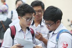 Không khớp mã đề, thí sinh Sài Gòn thi Sinh học trễ 15 phút