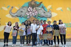 'Chuyến xe nghệ thuật hoang dã' đi qua 8 thành phố