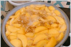Tuyệt chiêu làm đào ngâm giòn ngon, chuẩn vị khiến cả nhà đều mê