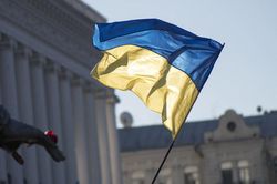 Gần nửa cư dân Ukraine ủng hộ quyền tự trị của Donbass