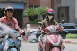 Bác sĩ cảnh báo nguy cơ sốc nhiệt trong ngày hè nắng nóng