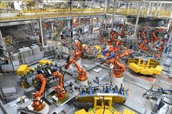 Robot sẽ làm lĩnh vực chế tạo mất 20 triệu việc làm vào năm 2030