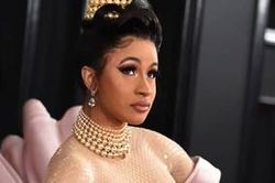 Giữa ồn ào kiện cáo, Cardi B thông báo ra mắt MV 'Press' với nội dung sặc mùi đáp trả?