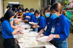 Gia Lai: Ấm lòng sĩ tử mùa thi