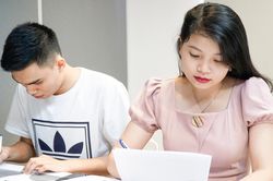 Đề thi Lịch sử khó, Địa lý và Giáo dục Công dân sẽ có điểm 10