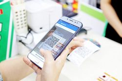 Bán lẻ thúc đẩy thanh toán không tiền mặt