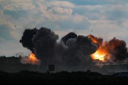 Xem vũ khí Nga khai hỏa thể hiện sức mạnh tại triển lãm Army 2019
