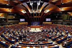 PACE xác nhận khôi phục hoàn toàn quyền hạn của Nga, phái đoàn Ukraine lập tức rời phòng họp