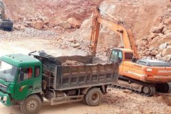 Bất thường quan điểm của Trưởng phòng TN&MT huyện Quảng Ninh (Quảng Bình) trước đường dây trộm khoáng sản