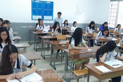 Thí sinh TPHCM tố bị 'ăn bớt' thời gian làm bài