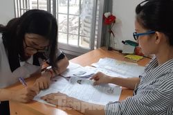 TPHCM: Cán bộ coi thi bị lập biên bản vì phát đề sớm