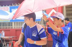 'Vượt nắng, thắng mưa' tiếp sức sĩ tử những ngày thi