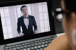 Trò lừa đảo kiếm 1.000 USD/ngày gây xôn xao trên YouTube Việt Nam