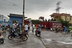 Hàng trăm người dân ở Hải Phòng vây nhà máy phản đối gây ô nhiễm môi trường