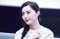 Studio Phạm Băng Băng chính thức khởi kiện tin đồn cô có thai, hài hước ví cũng do ăn nhiều bụng bự mà gây ra tất cả