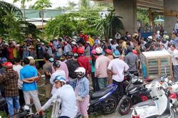 Vụ 2 ô tô rơi khỏi cầu Hàm Luông: Thêm 2 nạn nhân tử vong