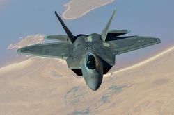 Mỹ triển khai tiêm kích F-22 đến canh chừng Iran