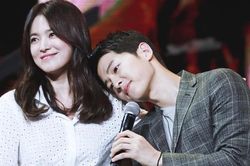 Song Hye Kyo vẫn giữ ảnh chụp chung cùng chồng cũ sau ly hôn