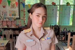 Cô giáo Thái bỗng nổi tiếng nhờ màn high-five đón học sinh mỗi sáng