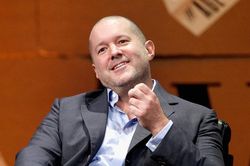 Nhìn lại những sản phẩm Apple ghi dấu ấn đậm nét của Jony Ive