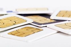 Ai 'quản' sim nước ngoài bán tại Việt Nam?