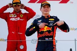 Verstappen giành chiến thắng kịch tính cho Red Bull