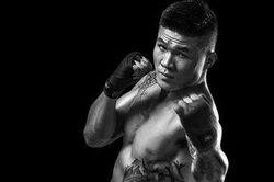 Xem Flores đánh Lưu Trương chảy máu, 'Vua' boxing mất ngủ, đòi đấu đàng hoàng