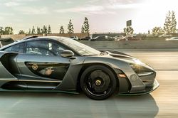 Siêu xe triệu USD McLaren Senna bốc cháy trên đường đua