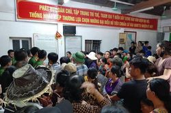 Người thân đau xót yêu cầu chủ tàu Pacific 01 khẩn trương tìm kiếm 9 ngư dân Nghệ An mất tích
