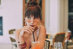 Ghi sổ bí quyết làm đẹp mùa hè của beauty blogger số một thế giới Camila Coelho