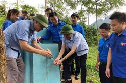 Xây dựng bể xử lý nước sinh hoạt cho đồng bào dân tộc thiểu số