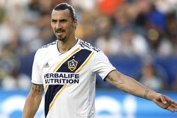 'Ibrahimovic sợ hãi khi mơ thấy Cristiano Ronaldo'