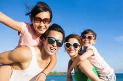 Biển xanh đang vẫy gọi, bạn còn chờ gì mà chưa bước tới mùa hè?