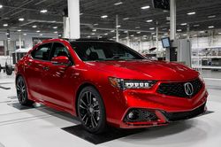 Acura TLX ra mắt bản giới hạn, sản xuất hoàn toàn thủ công như siêu xe